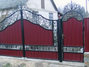 Кованые заборы с профнастилом 80 метров фото недорого под ключ