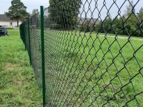 Забор из сетки рабицы в натяг 80 метров фото в Уваровке