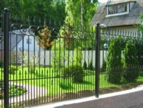 Кованые заборы на ленточном фундаменте 80 метров фото в Уваровке
